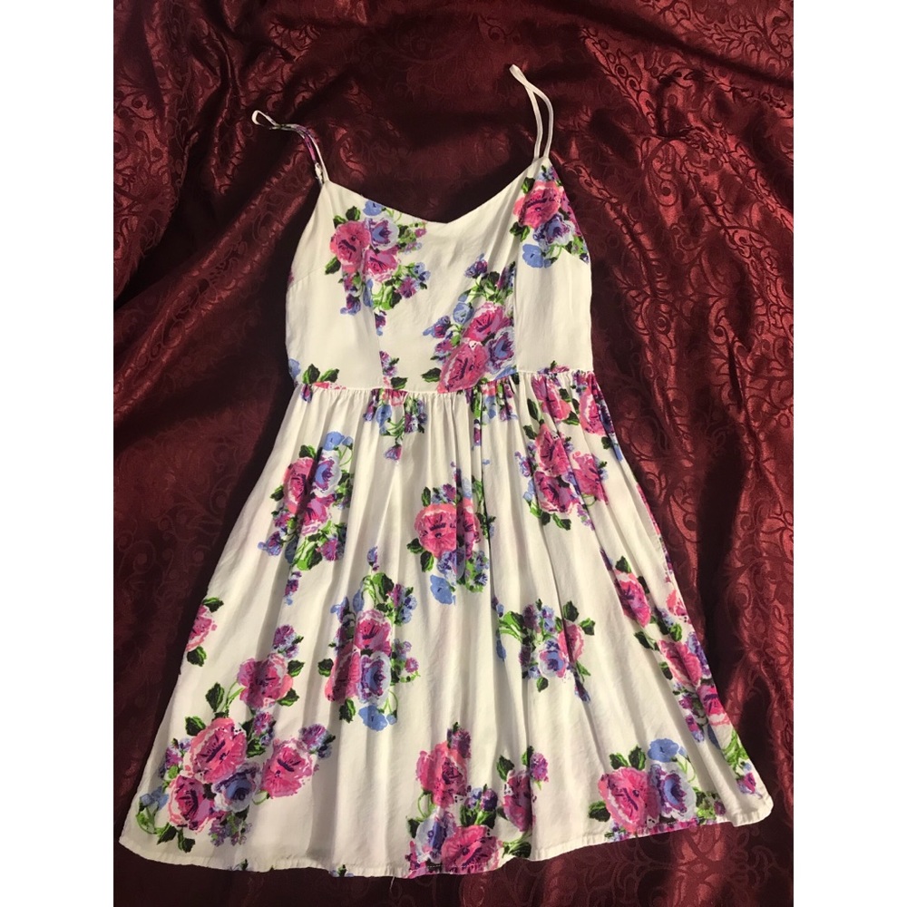 White floral short dress